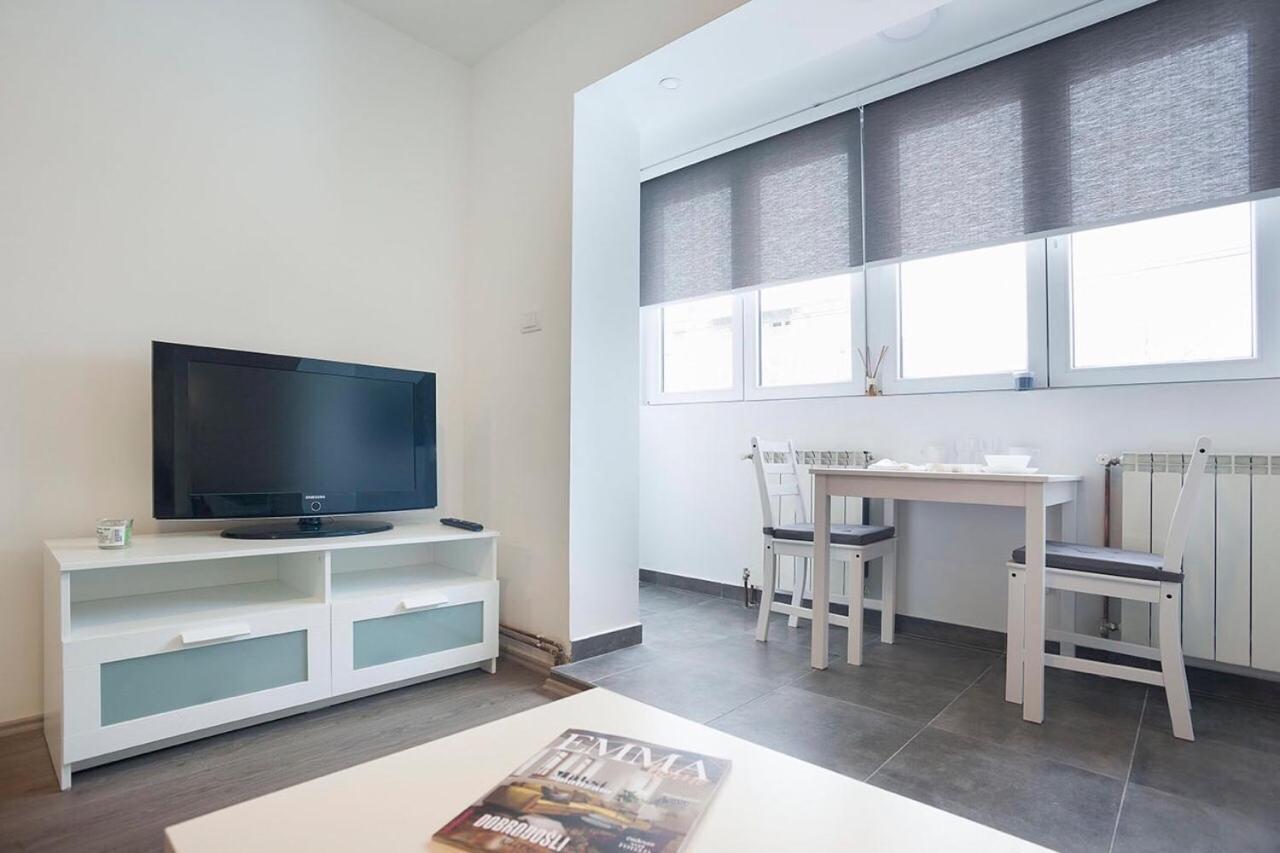 Apartman Fuerte 1 Belgrad Exteriör bild