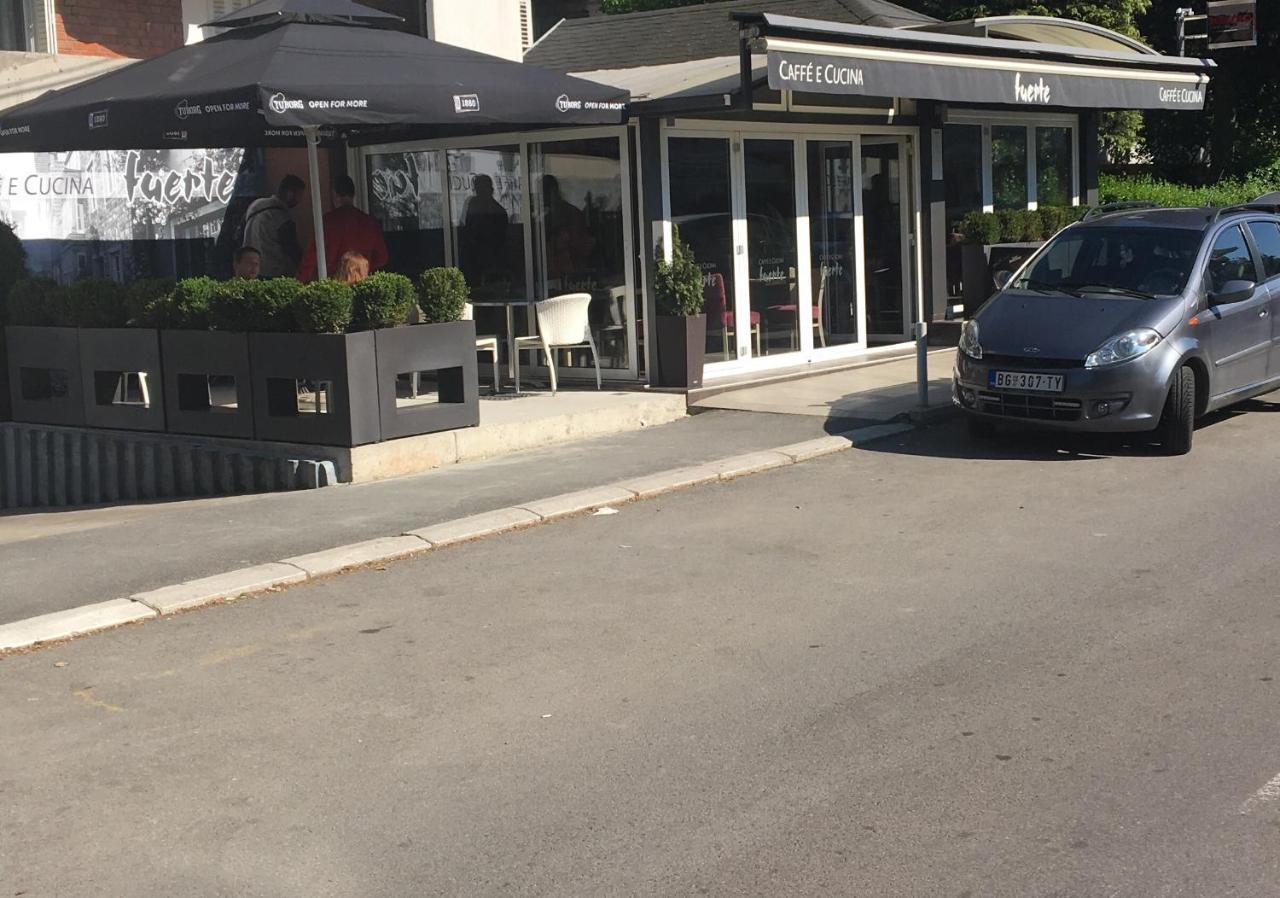 Apartman Fuerte 1 Belgrad Exteriör bild